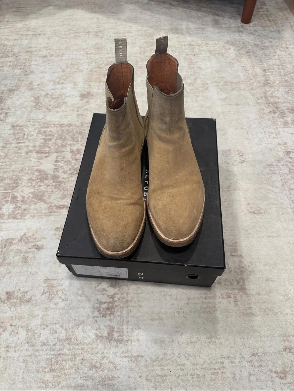 Men's Suede Chukka Boots in Light Brown